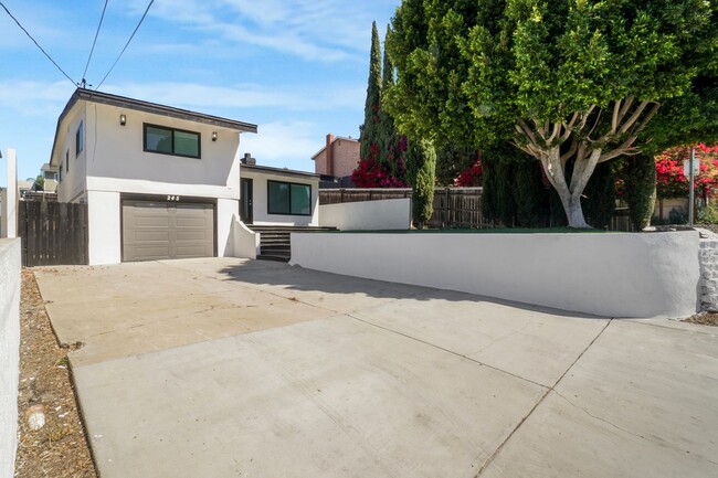 Building Photo - Updated three bed two bath house in Thousand Oaks with attached garage