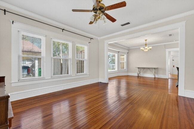 Building Photo - 212 N Grand Ave