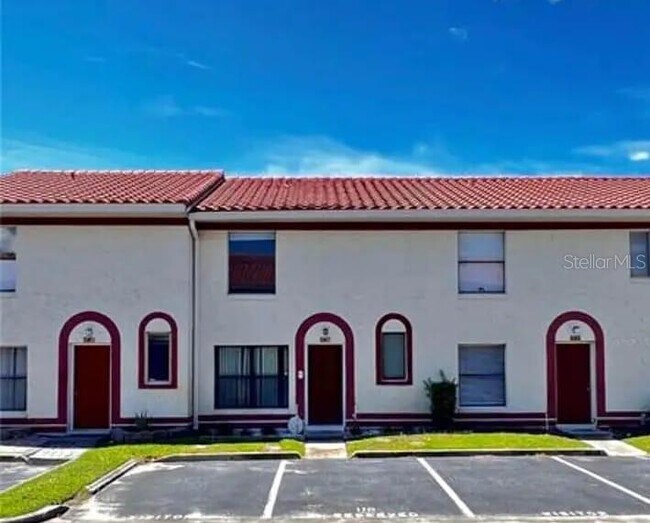Building Photo - 1736 Hidden Creek Blvd