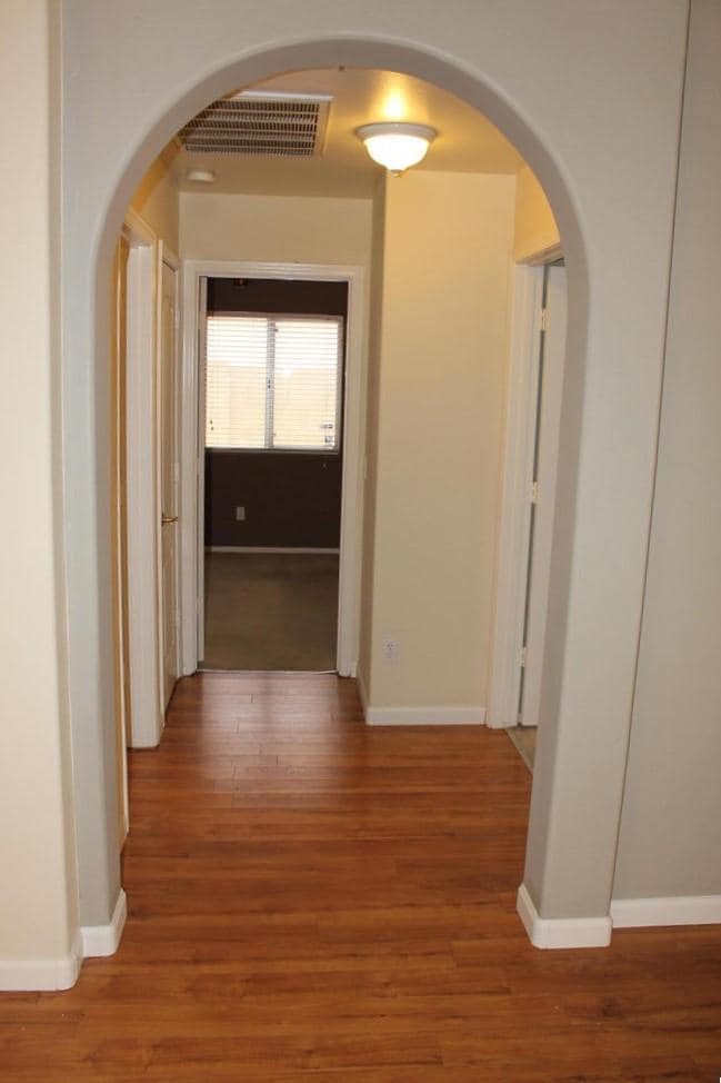 Building Photo - 9456 E Pine Valley Rd