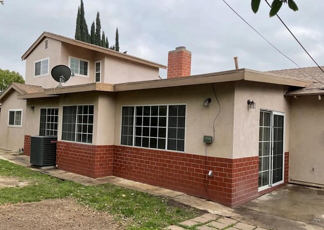 Building Photo - 16300 San Jose St
