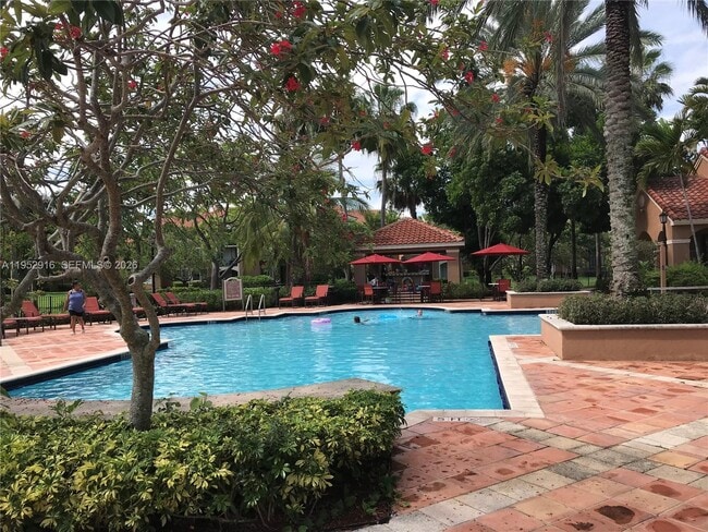 Building Photo - 4840 N State Rd 7