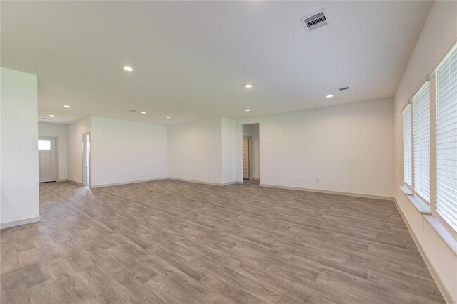 Building Photo - 7322 Marina Hts Wy