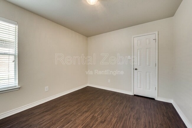 Building Photo - 4216 Summersweet Ln