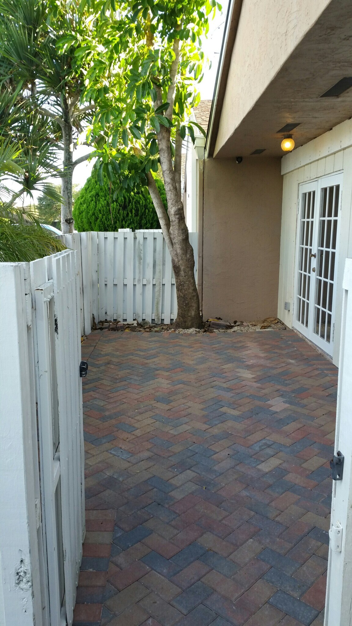 Building Photo - 508 Woodgate Cir