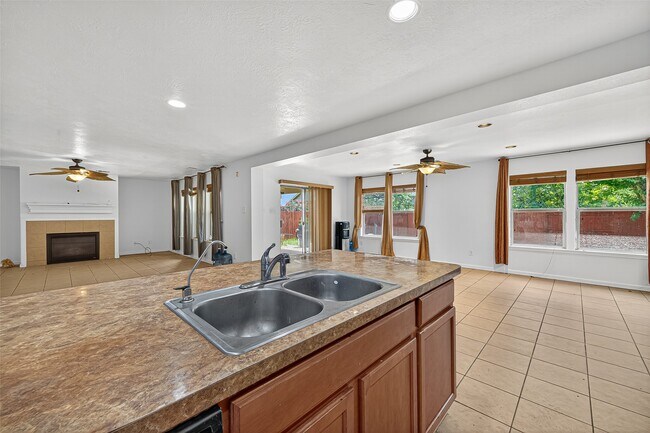 Building Photo - 16547 Lanesborough Dr