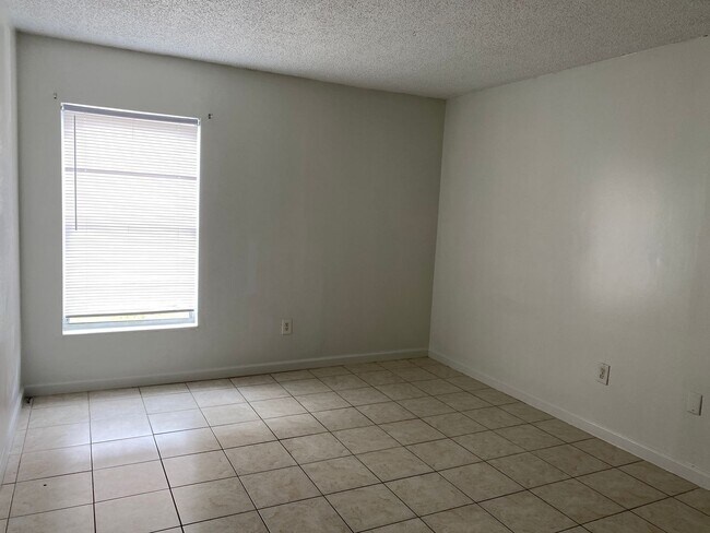 Building Photo - Weatherly Condominiums