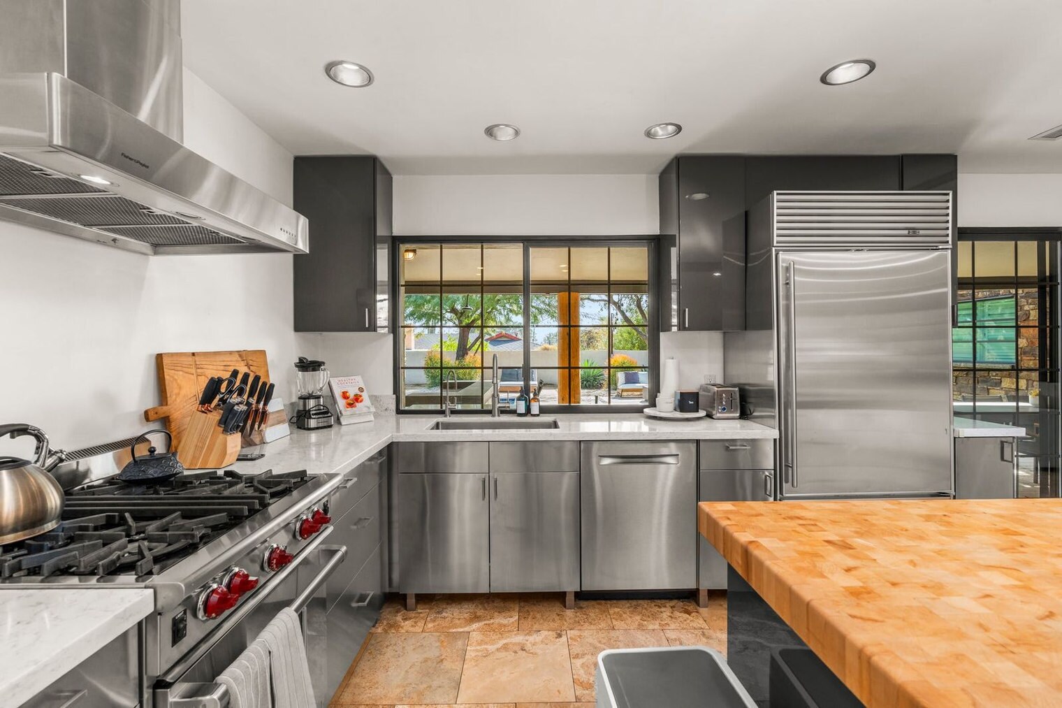 Building Photo - 4129 E Palo Verde Dr