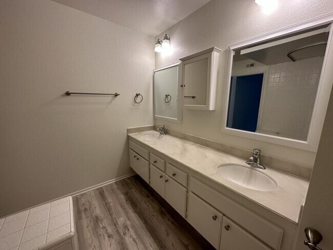 Building Photo - 26626 Guadiana