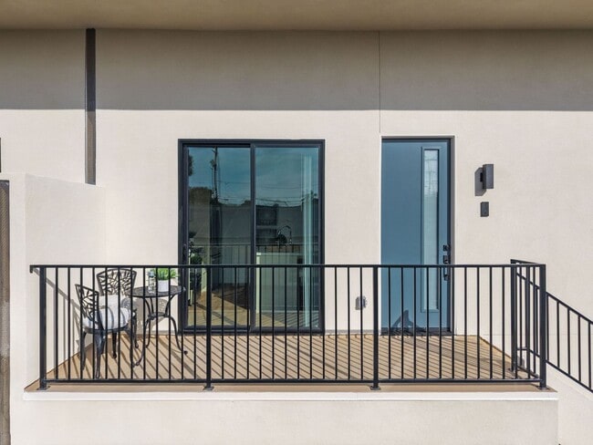 Building Photo - Brand New Construction! 1/2 Month FREE move in special!!