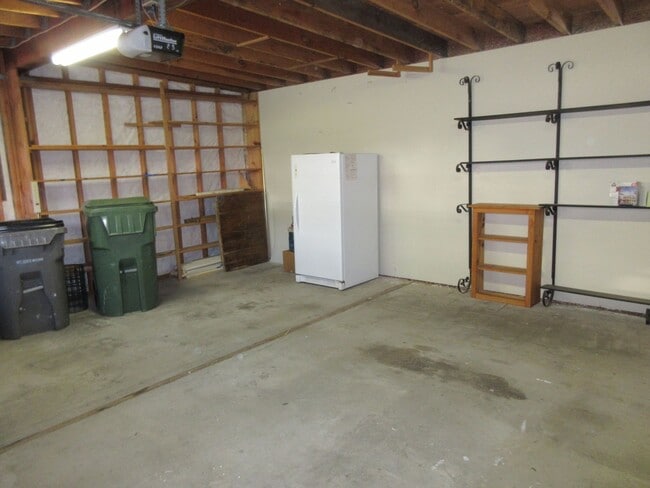 Building Photo - 3BR / 3BA Coastal Home with Panoramic Morro Bay Views