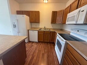 Building Photo - 5831 Lupine Ln