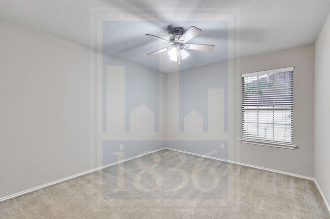 Building Photo - 1500 Gardena Canyon Dr