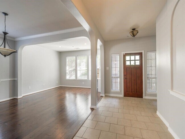Building Photo - 5511 Wild Milberry Dr