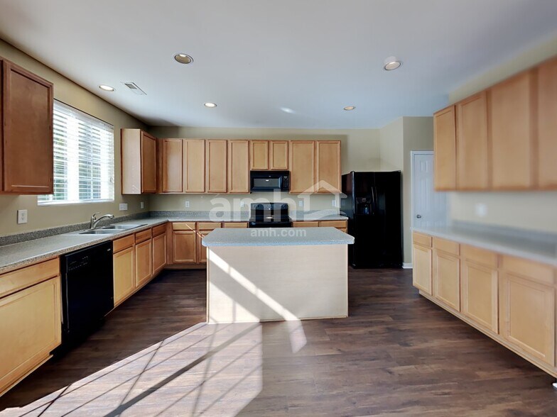 Building Photo - 6001 Ricker Rd