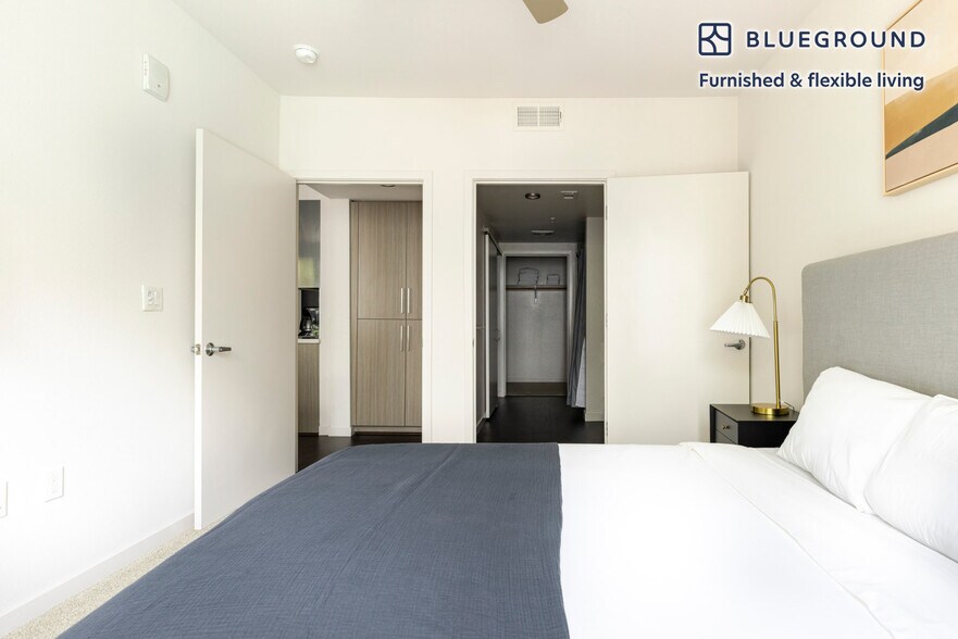 Building Photo - 650 E Capitol Ave