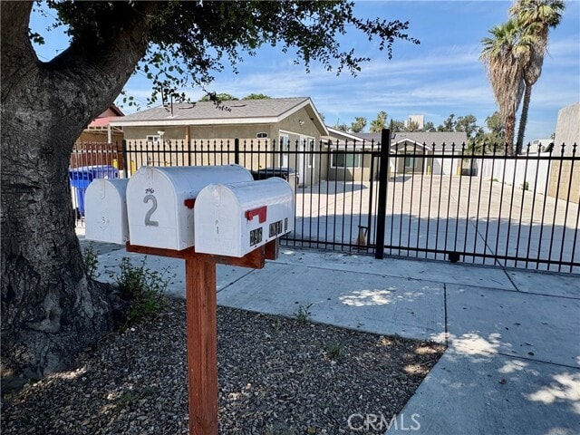 Building Photo - 296 N Allen St