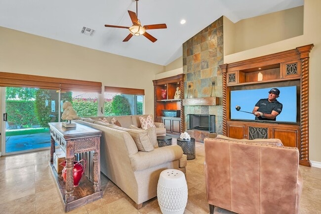 Building Photo - 45607 Pelican Hill Ct