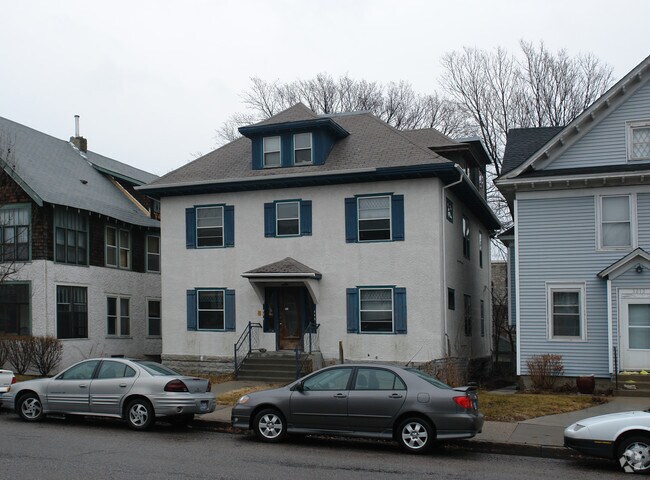 Building Photo - 3209 S Hennepin Ave