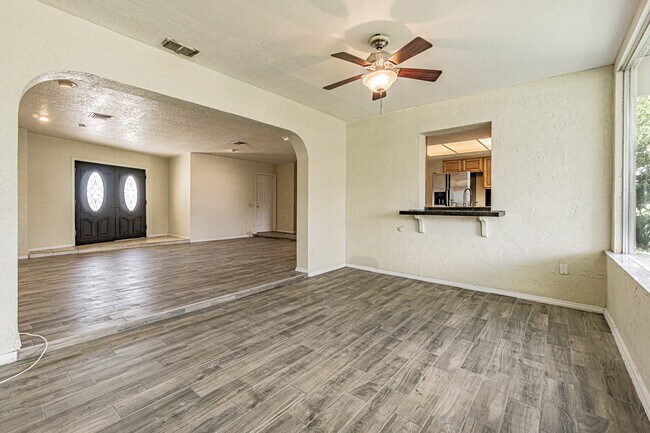 Building Photo - 4149 Floramar Ter