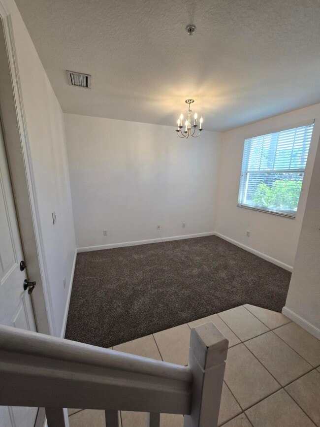 Building Photo - 660 Amador Ln