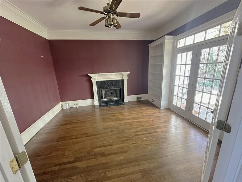 Building Photo - 3815 Sidestreet