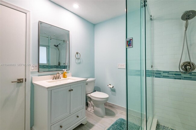 Building Photo - 709 Elm Tree Ln