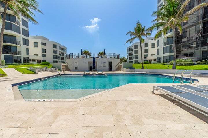 Building Photo - 2565 S Ocean Blvd