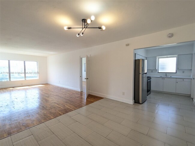 Building Photo - 7805 Crespi Blvd