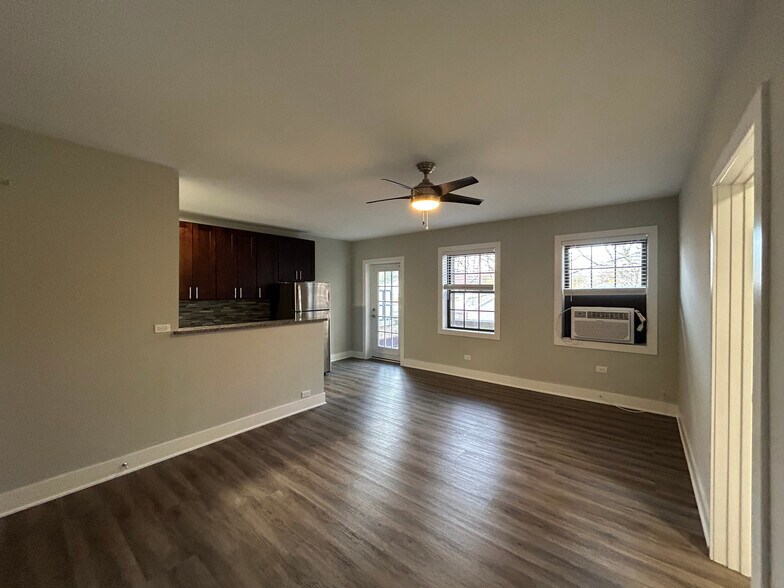 Building Photo - 730 Judson Ave