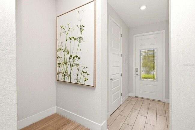 Building Photo - 7909 Draw St