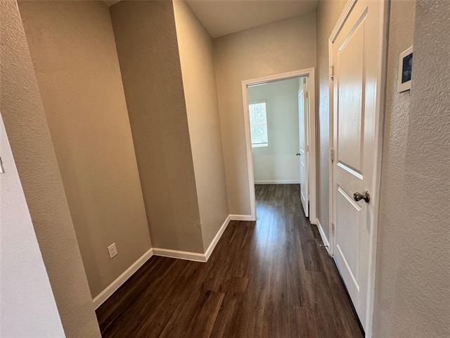 Building Photo - 5616 McMahan Ln