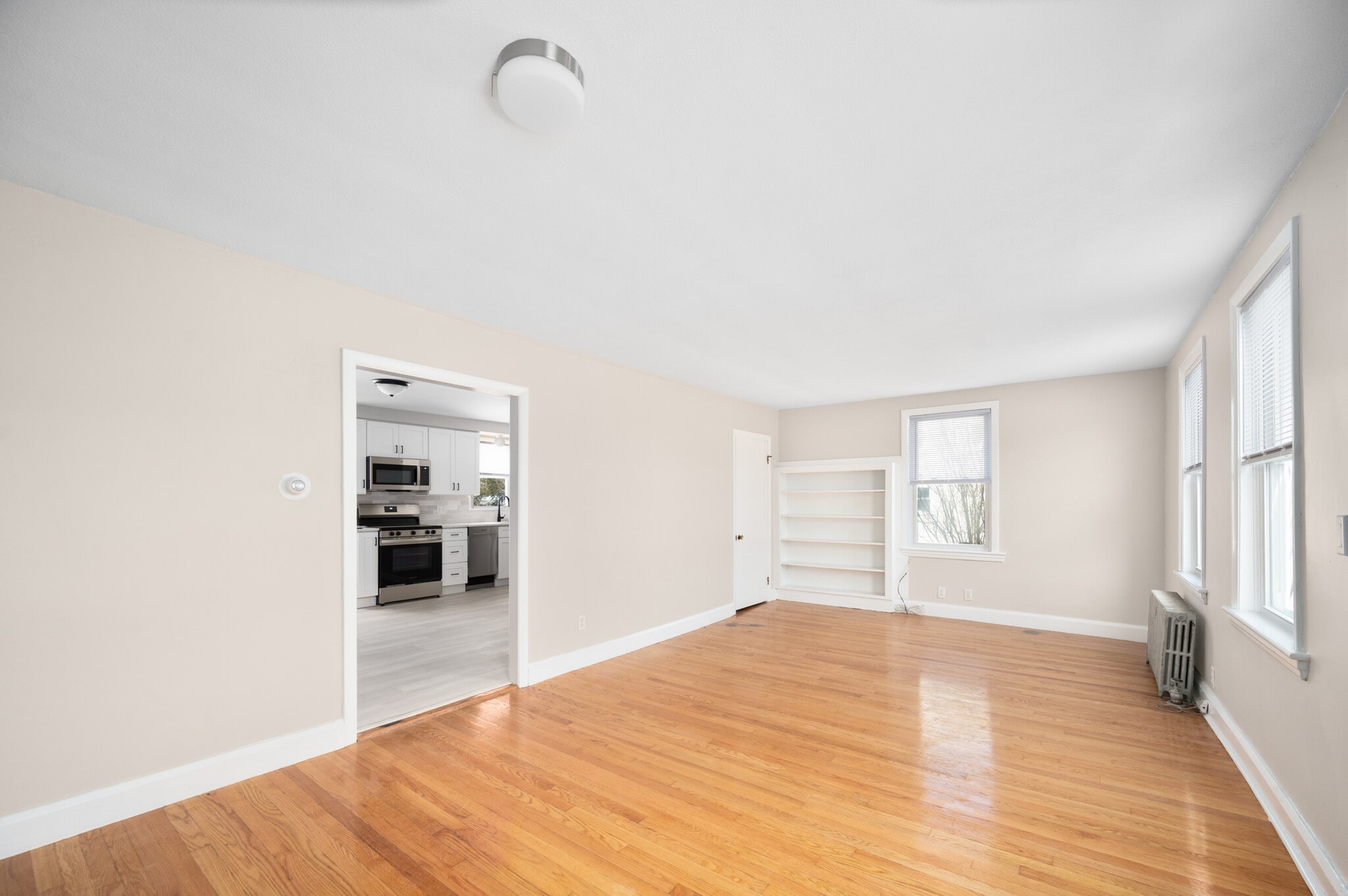 Building Photo - 81 W Pontiac St