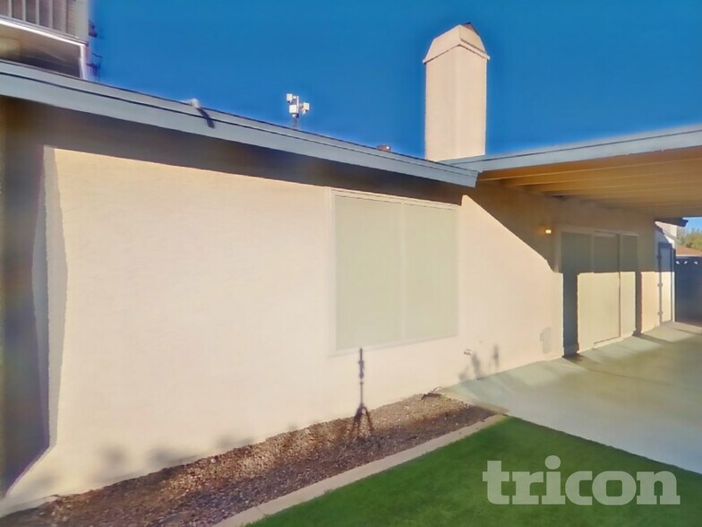 Building Photo - 709 Honeybee Ct