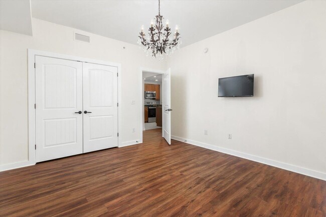 Building Photo - 955 Registry Blvd