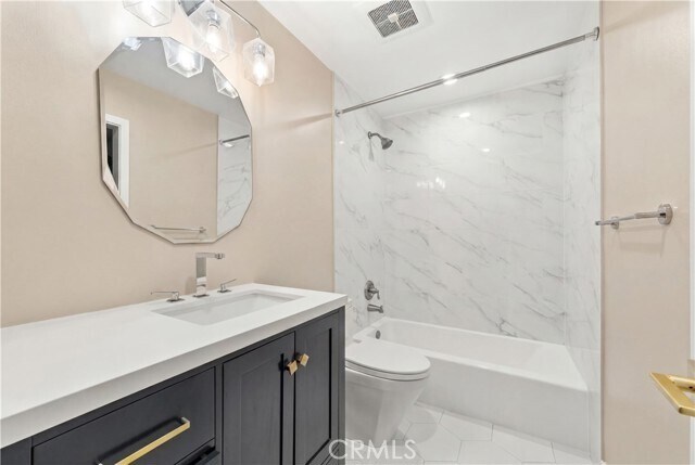 Building Photo - 3860 Amberly Dr