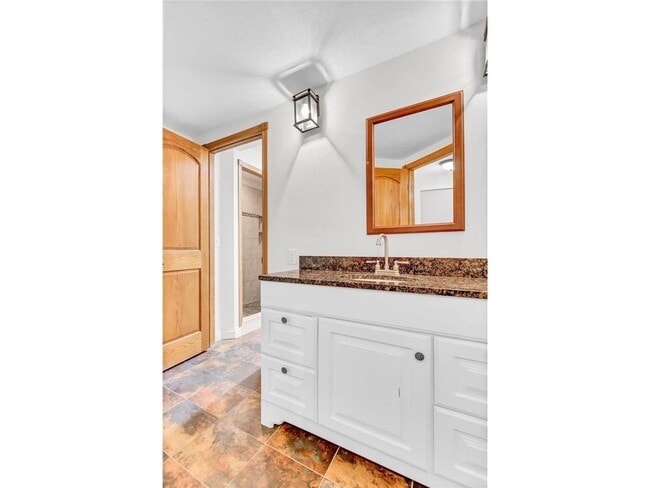 Building Photo - 1209 Lewis Ave SW