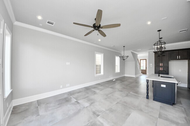 Building Photo - 6322 Milwee St