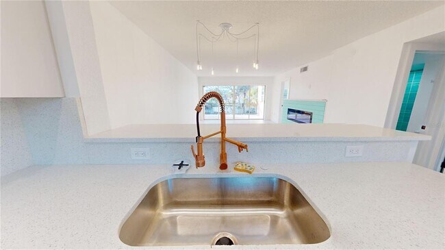 Building Photo - 301 87th Ave