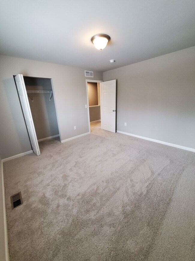 Building Photo - 1453 Weatherstone Ln