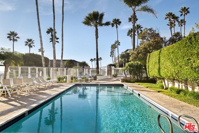 Building Photo - 11874 S Beach Club Way