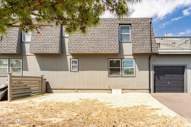 Building Photo - 75 Grand Central Ave