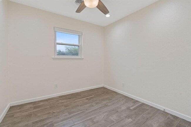 Building Photo - 5211 Halmark Dr