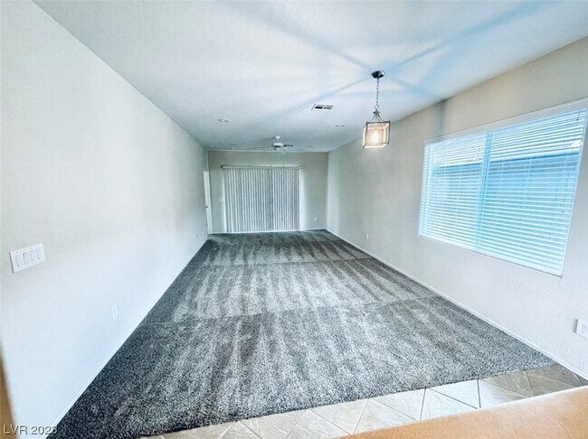 Building Photo - 2583 Darda St