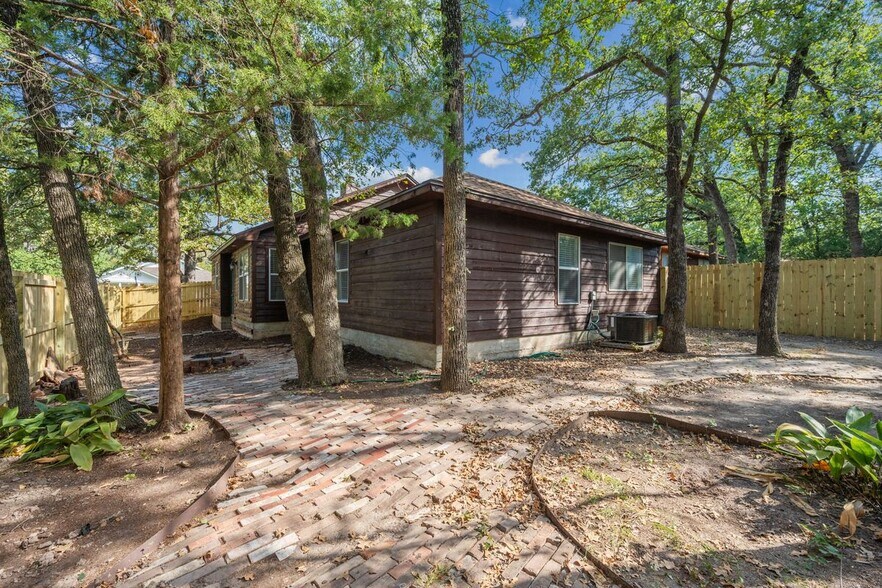 Building Photo - 2007 Wilderland Cir