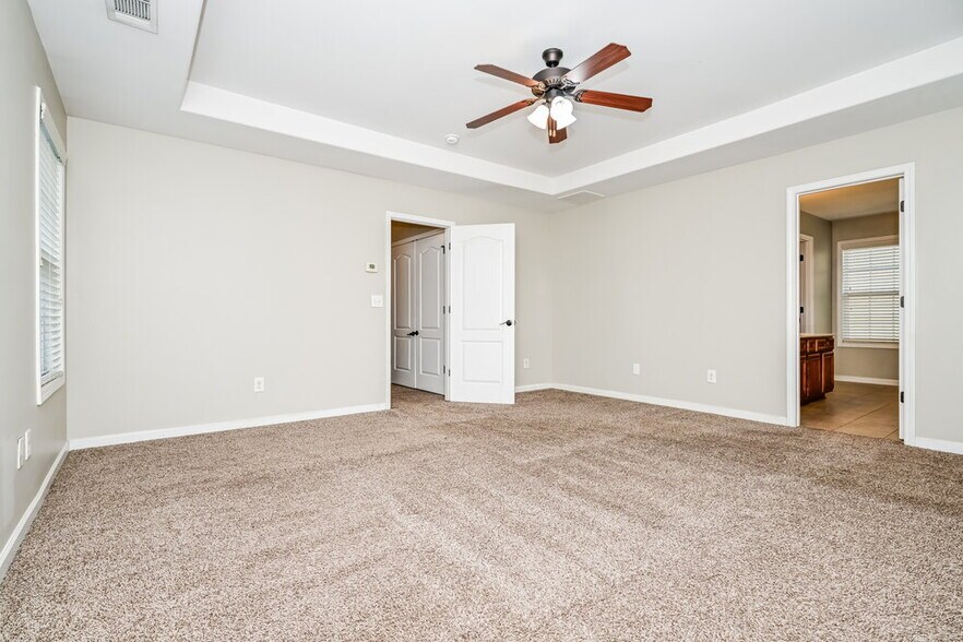 Building Photo - 205 Swem Ct