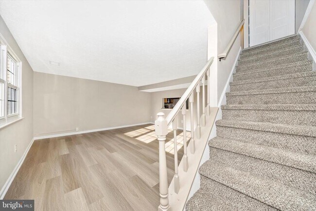 Building Photo - 103 Savannah Ct