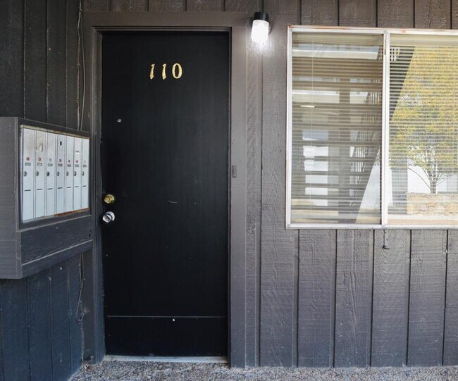 Building Photo - 2610 Salado St