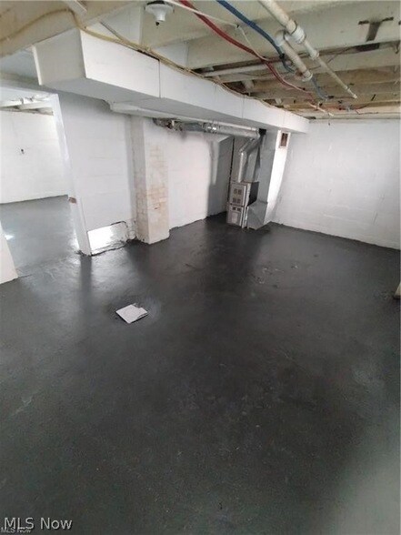 Building Photo - 175 Charles Ave NE