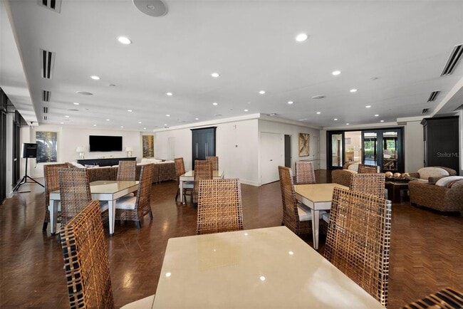 Building Photo - 3301 Bayshore Blvd